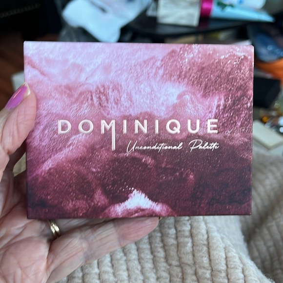 Dominique Unconditional Eye Shadow Palette. New In Box! - Picture 4 of 5